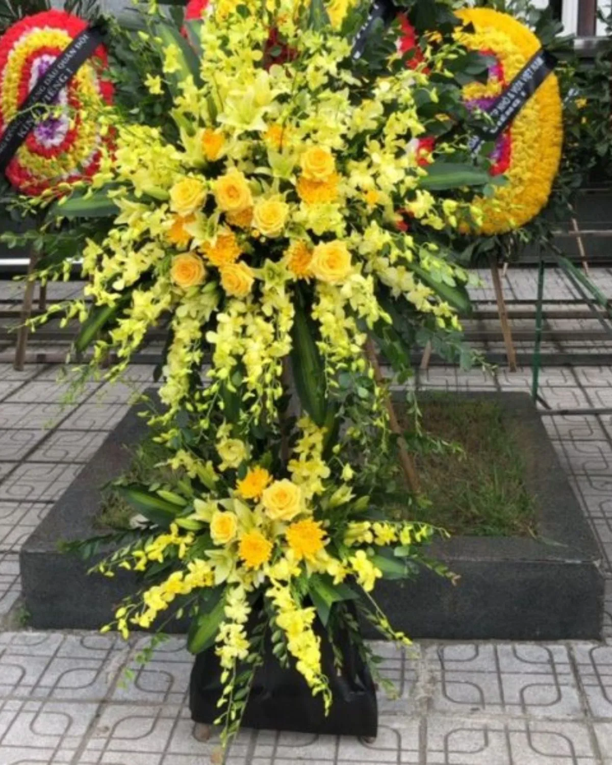 Majestic Golden Orchid & Rose Standing Spray