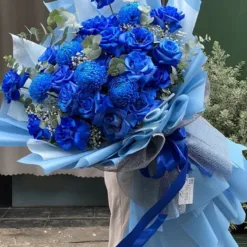 Mesmerizing Blue Rose Bouquet