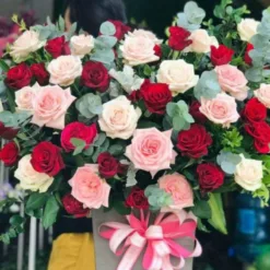 Grand Love Affair Rose Box