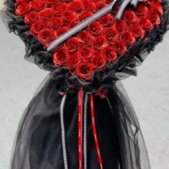 Heartfelt Red Rose Tribute